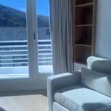 Apartamento Plaza Pradollano 2 *